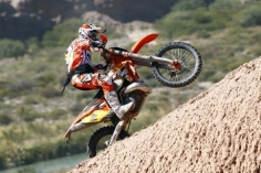 219-christophe-nambotin-domine-la-planete-enduro-jm-pouget-68102-2-v4zoom