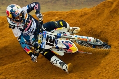 300-Husky-Nagl-corner