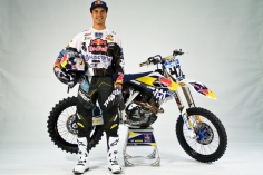 310-s780_104147_iceone_todd_studio_3